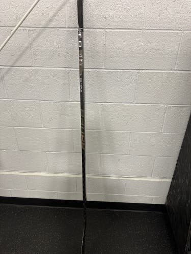 Senior Right Handed P28  Proto-R Hockey Stick