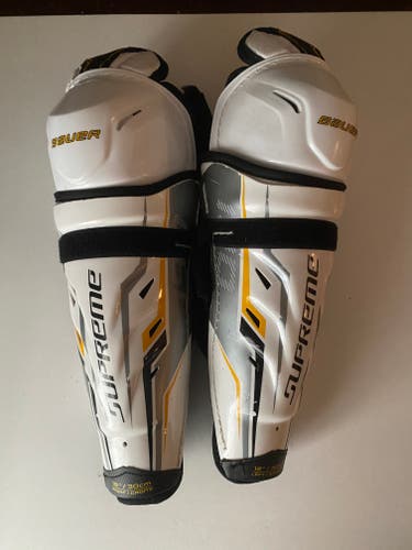 Junior Used Bauer Supreme 12" Shin Pads