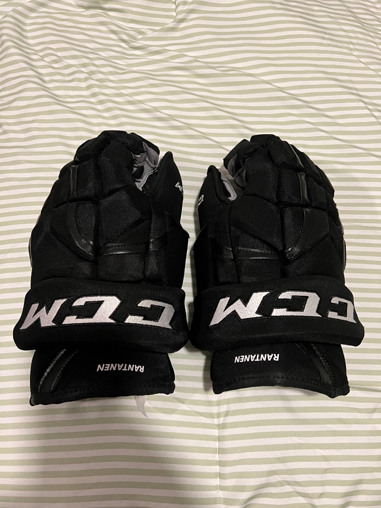 CCM 15" Pro Stock HG12 Gloves