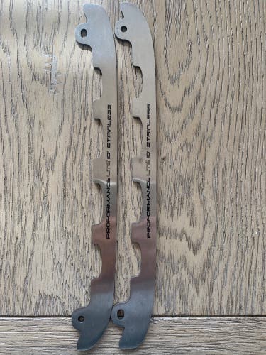 CCm stain 255mm hockey skate blade