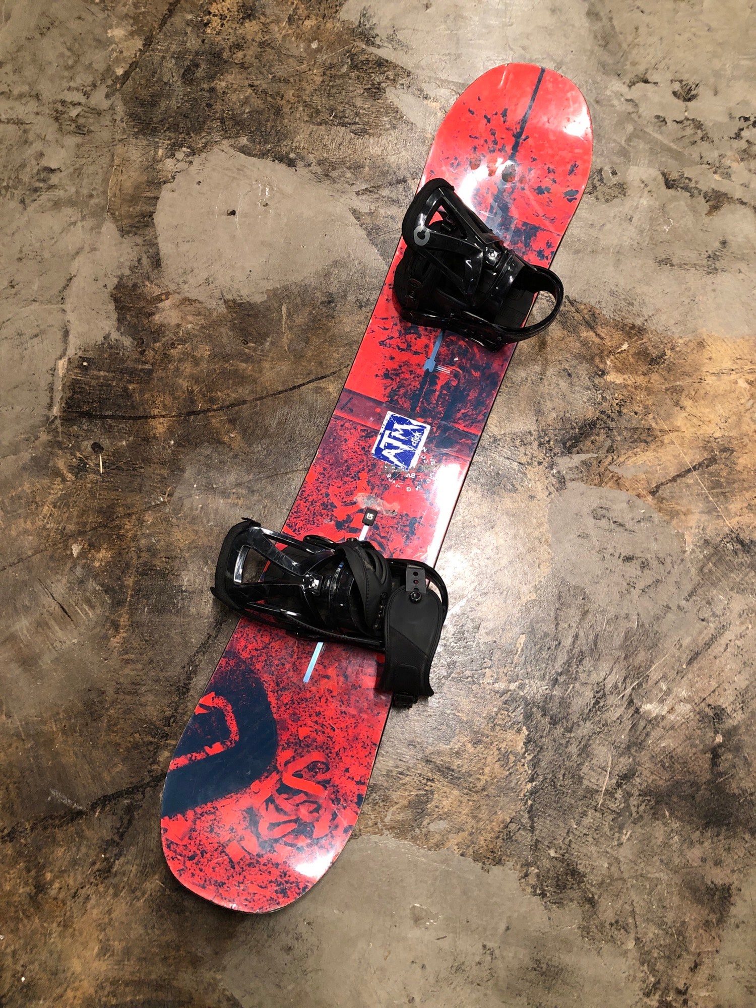 Used 148cm Burton Descendant Snowboard With Burton Custom Bindings