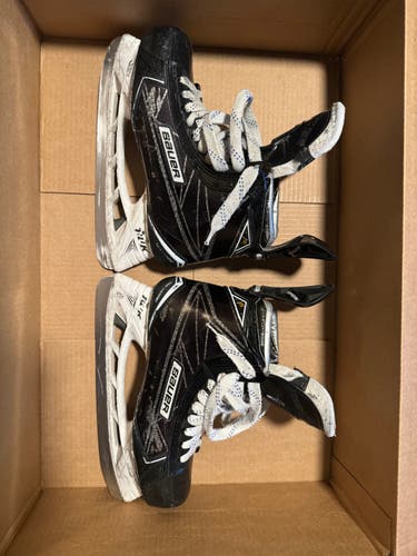 Senior Used Bauer Supreme 1S Pro 8.5 Hockey Skates Regular Width 8.5