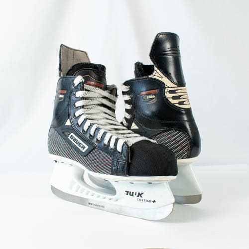 NEW Bauer Supreme 3000 Size 9.5 Hockey Skates Regular Width Senior