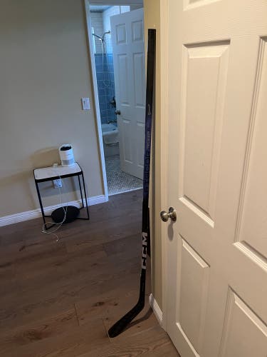 NEW CCM RIBCORE TRIGGER 8 PRO RIGHT HANDED 70 FLEX P29 HOCKEY STICK