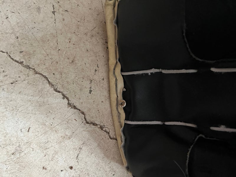 36" Bauer  S190 Goalie Leg Pads