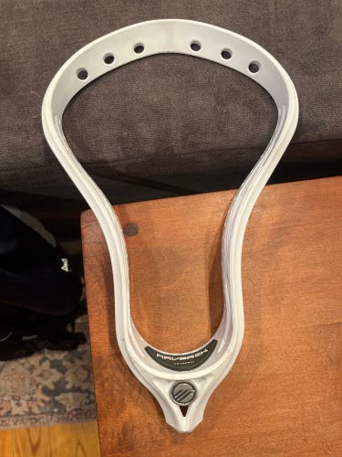 Maverick Centrik lacrosse head