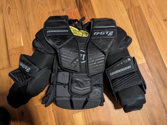 Used Medium Warrior Ritual GT2 Goalie Chest Protector