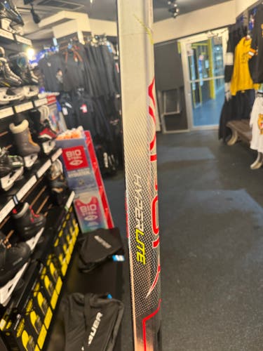 Senior 77 Flex Left Hand P92  Vapor Hyperlite Hockey Stick Brand New