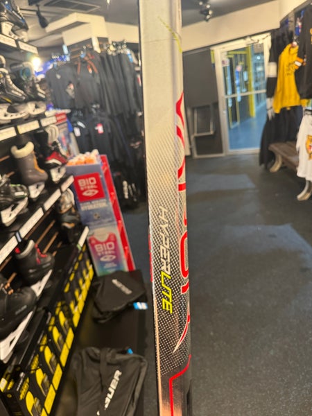 Senior 77 Flex Left Hand P92 Vapor Hyperlite Hockey Stick Brand New