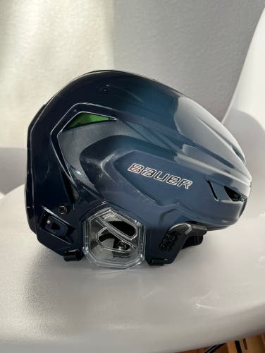 Bauer Hyperlite Helmet  Size M/L
