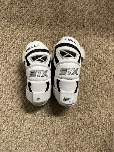 Used Large STX Cell V Arm Pads