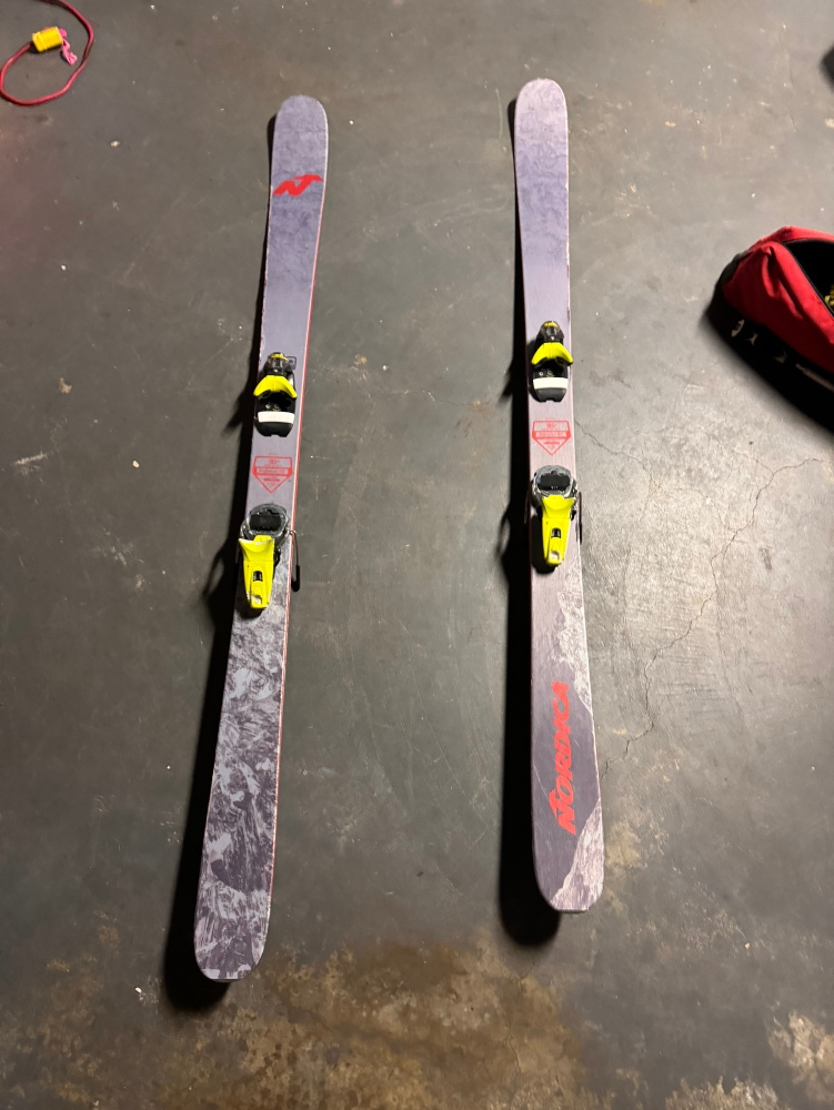 Unisex All Mountain With Bindings Max Din 20 Enforcer Skis