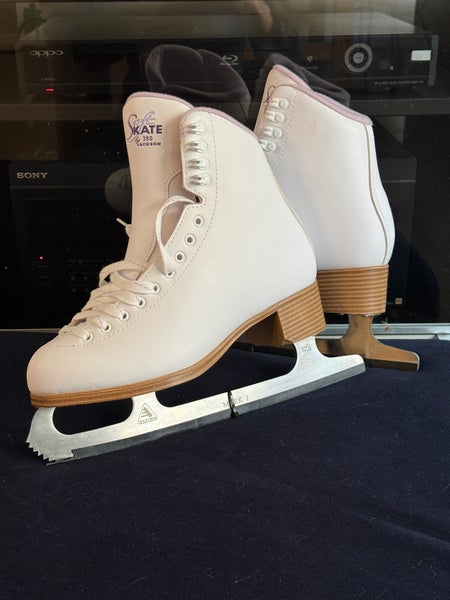 Women's Figure Skates