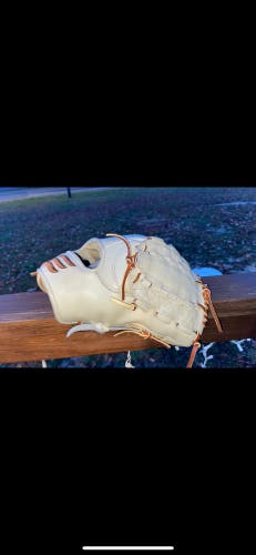 Used Pitcher's 12" Emery Baseball Glove