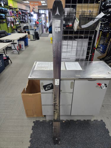 Atomic 176 cm Maverick 88Ti Skis Without Bindings