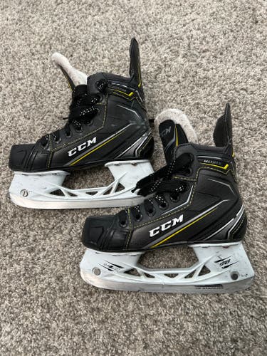 Junior Used CCM Tacks 9070 Hockey Skates size 1D