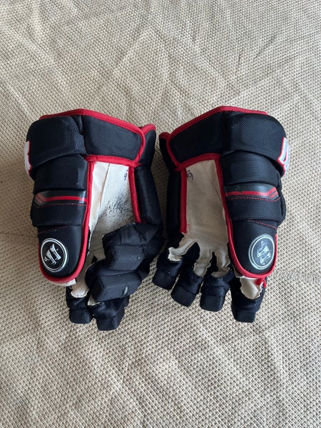 Warrior Alpha 13” Pro Stock Hockey Glove Chicago Blackhawks