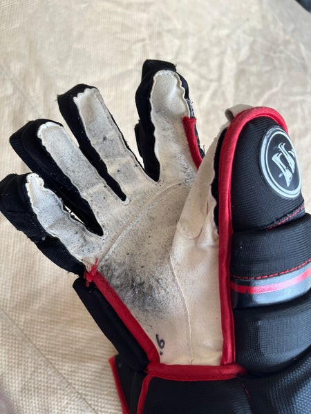Warrior Alpha 13” Pro Stock Hockey Glove Chicago Blackhawks