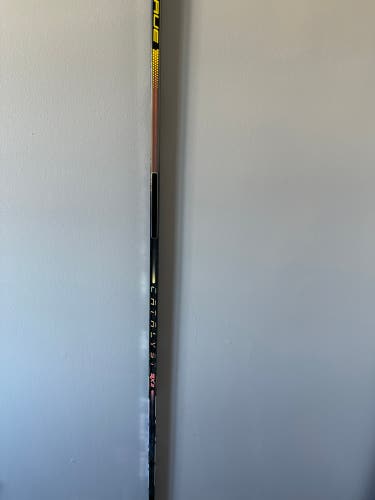 True catalyst 9x3 T27 75 Flex Hockey Stick