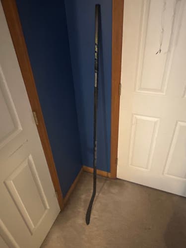 CCM FT Ghost P28 75 Flex