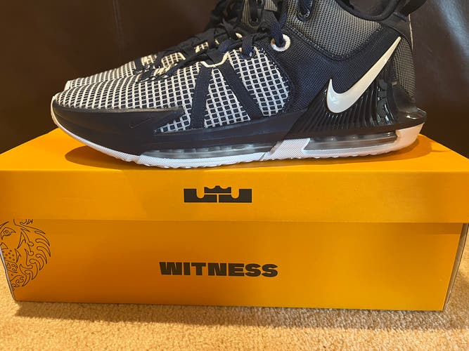 Nike LeBron Witness VII - Navy/White - size 14