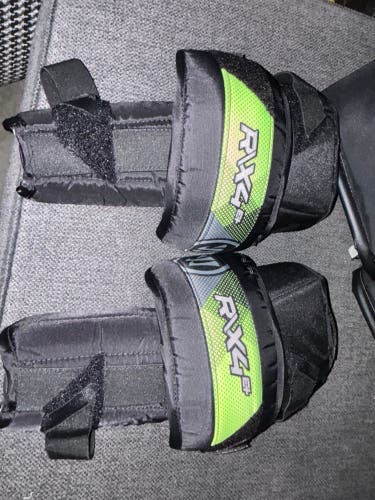 Used Senior Warrior R/X4e+ Goalie Knee Pads