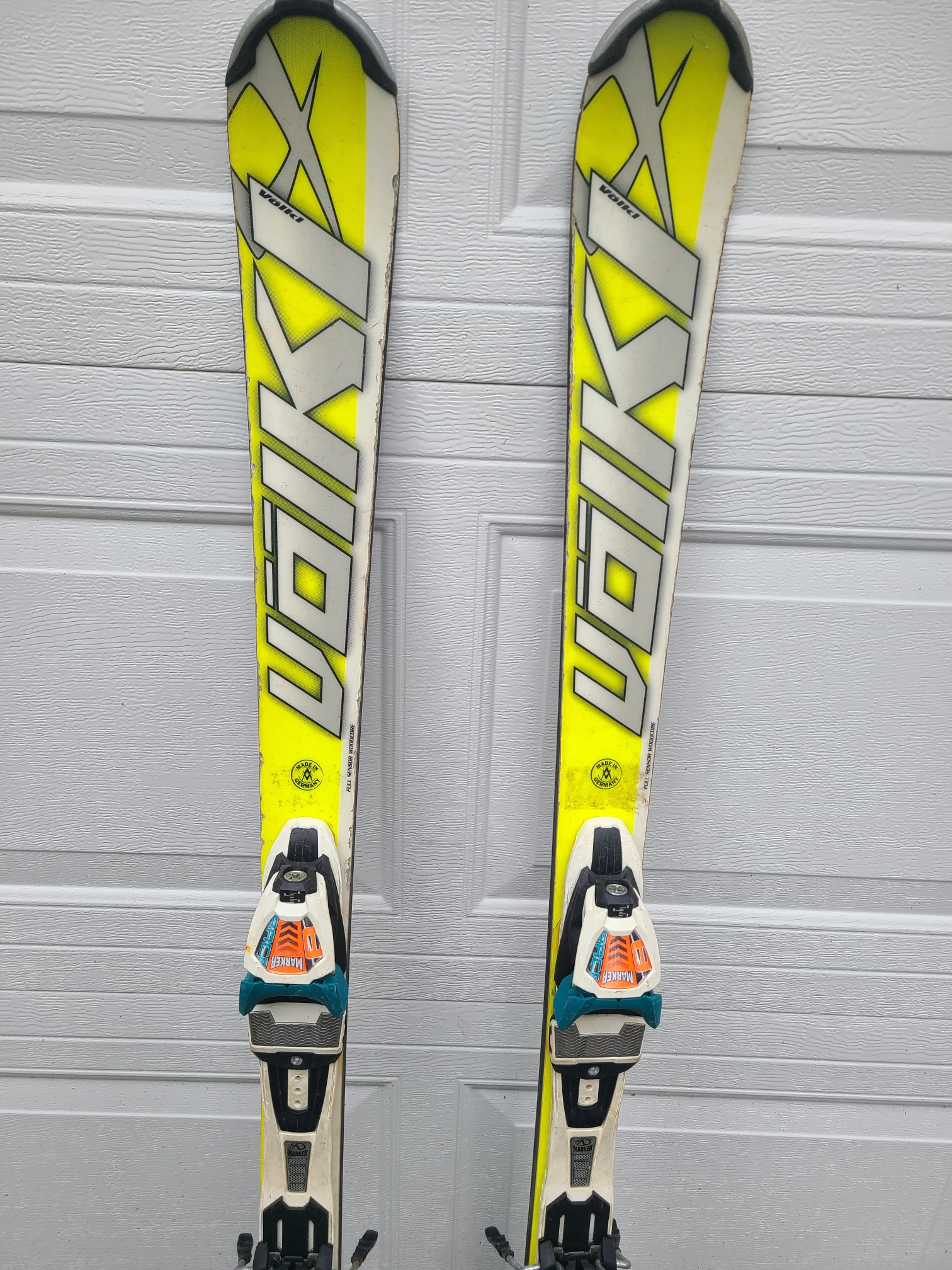 Volkl 136 cm Racetiger Speed Wall 136 cm Skis With Marker Race Bindings