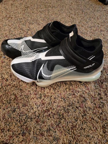 Used size 10 Nike Force Zoom Trout 7 baseball cleats