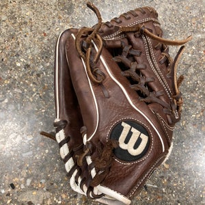 Used Wilson A800 Left Hand Throw Infield Baseball Glove 11.75"