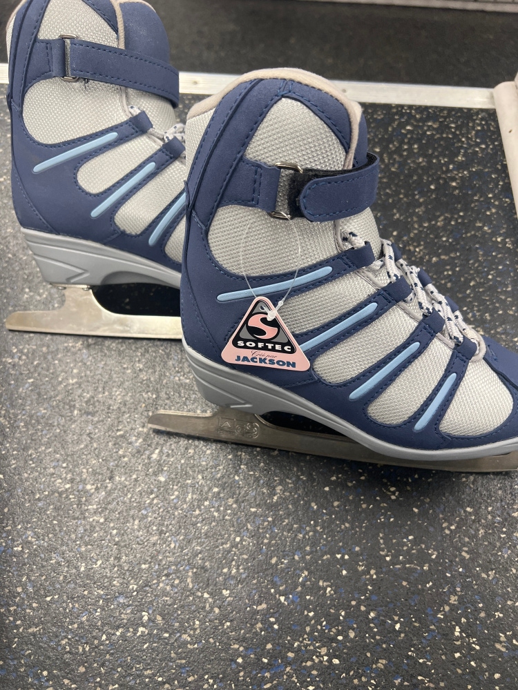 New Junior Hockey Skates Size 3 Jackson Ultima Regular Width Softec
