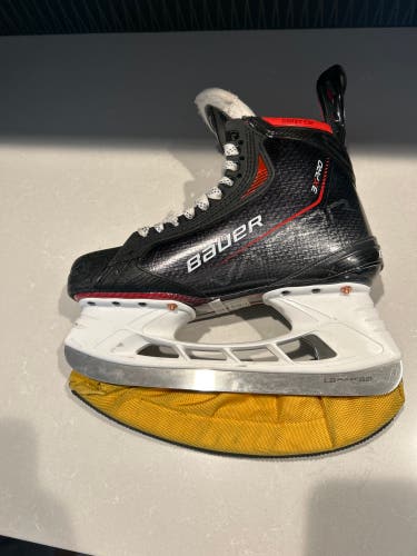 Used Bauer 8 Vapor 3X Pro Hockey Skates