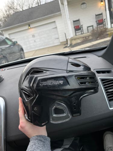 Used Large Bauer Re-Akt 200 Helmet