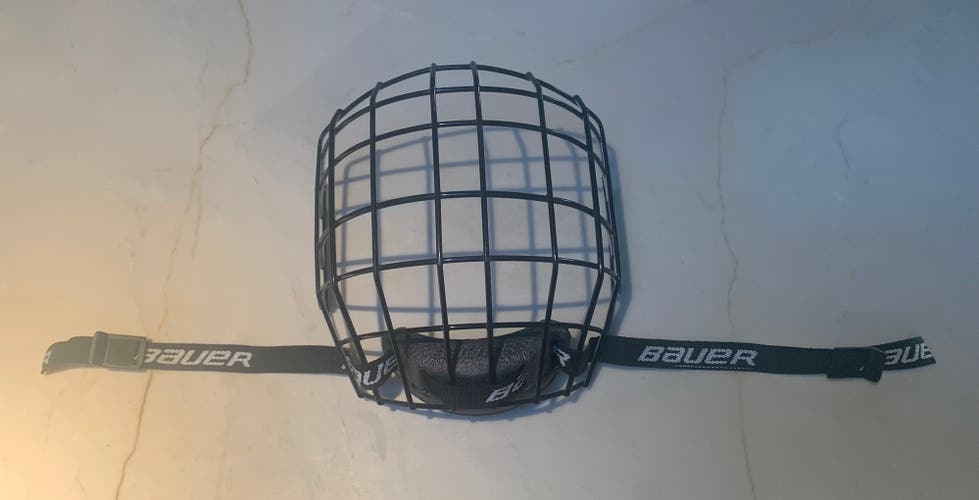 Medium Bauer Full Cage RBE III