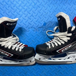 New CCM Regular Width Size 5 JetSpeed FT460 Hockey Skates