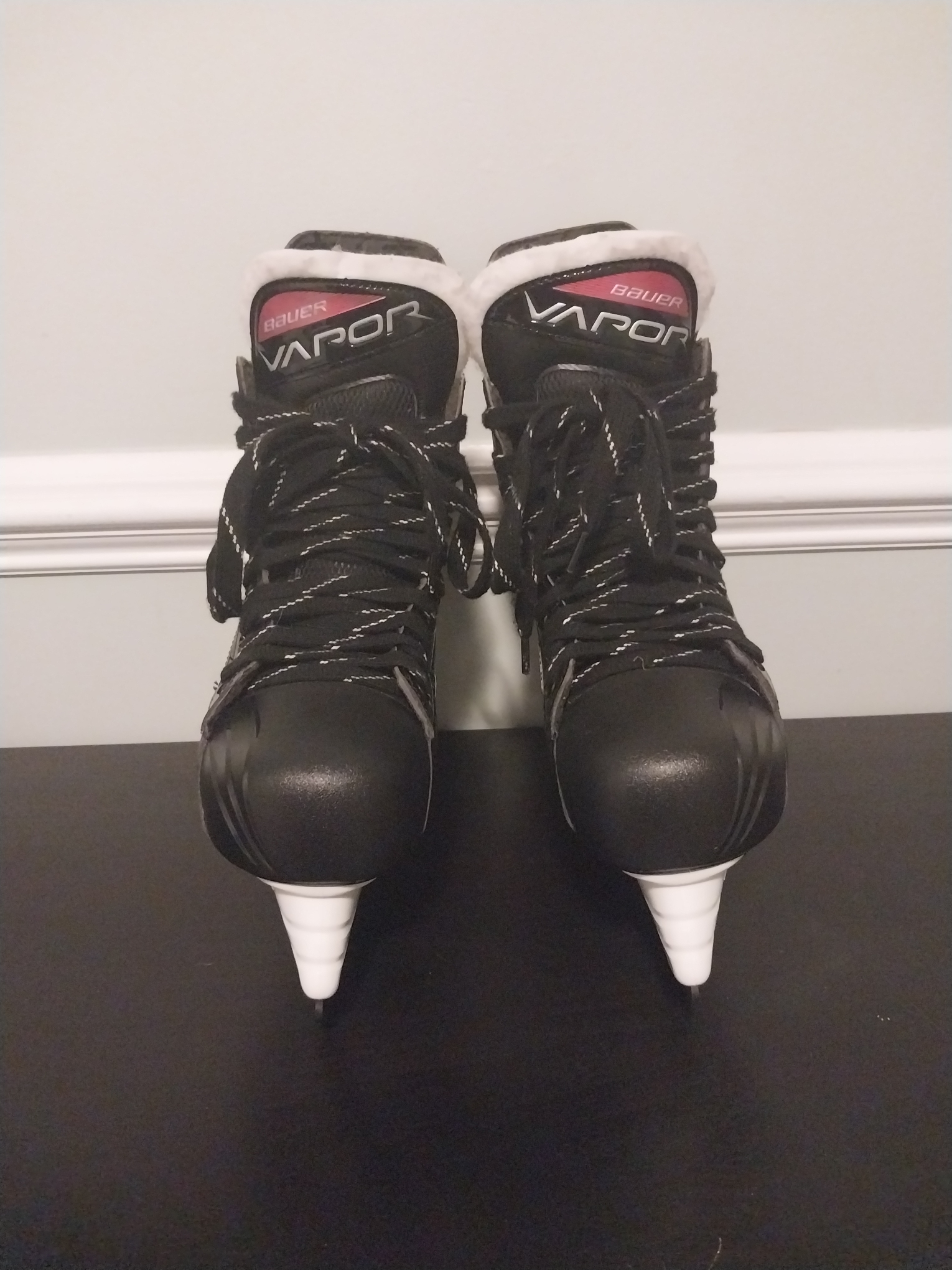 Senior Used Bauer Vapor X3.5 Hockey Skates Regular Width 10