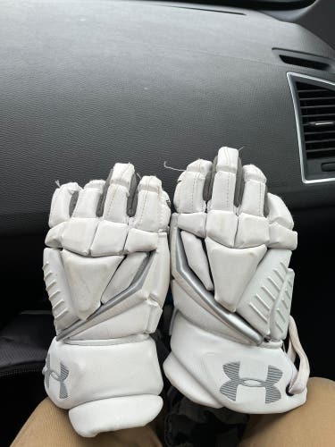 Used Under Armour Large Lacrosse Gloves
