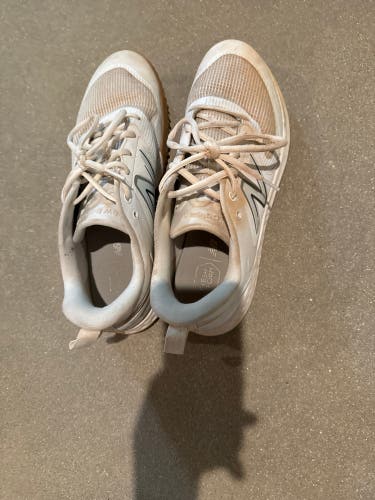 Barely Used White Size 11 (Women's 12) New Balance Shoes