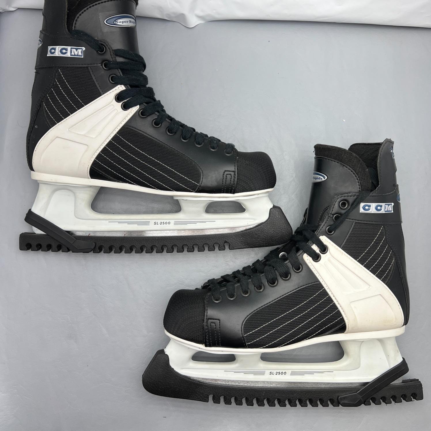 CCM Super Rapide 220 Hockey Skates SL-2500 296/305mm Adults Size 11 / 12