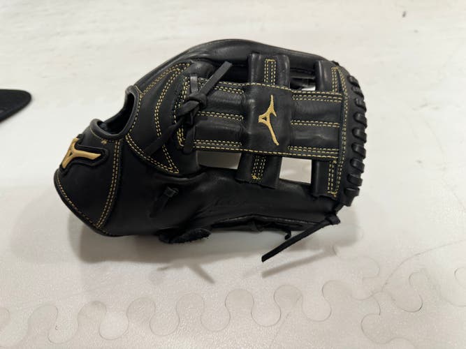Used 2021 Right Hand Throw Mizuno Infield MVP Prime Baseball Glove 11.5"