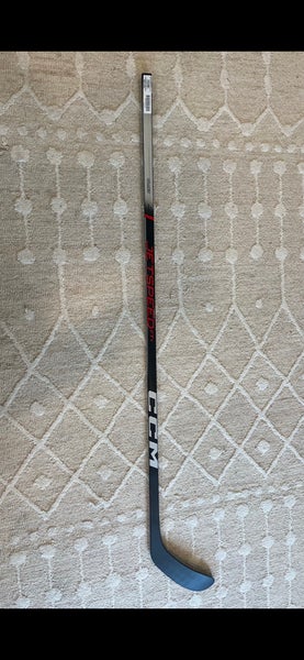 2 Senior Right Handed P28 Pro Stock JetSpeed Hockey Stick