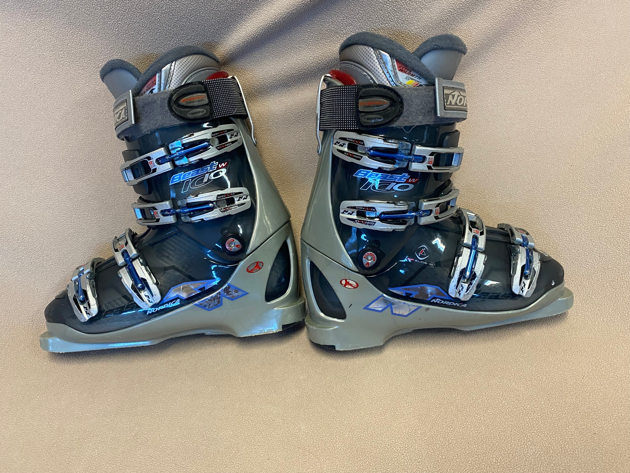 Unisex Used Nordica All Mountain Beast 10 W Ski Boots