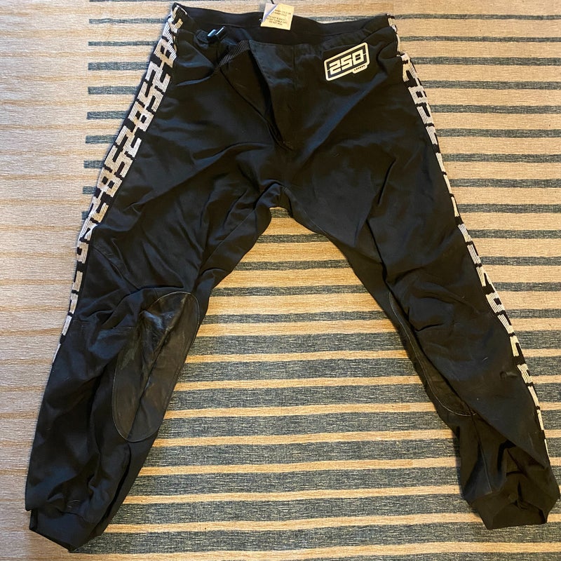 250LONDON Race Pants + 2 jerseys