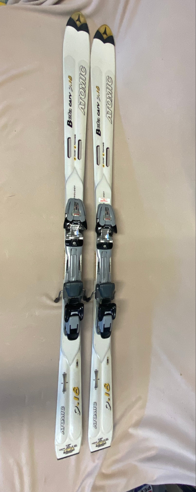 Used Unisex Atomic 160 cm All Mountain Beta Carv 9.18 Skis With Bindings