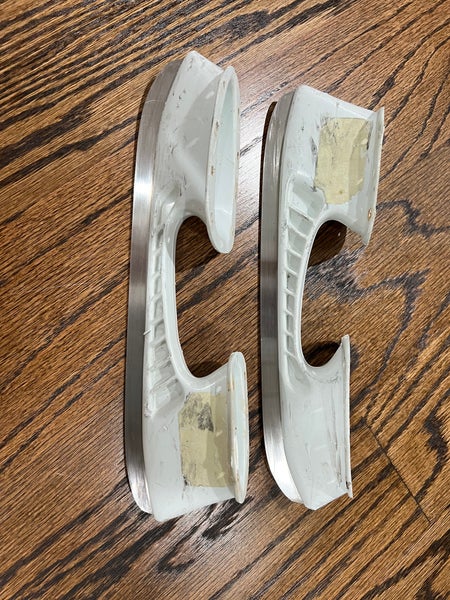 Tuuk Custom+ White Runner Blade holder 263mm -Used