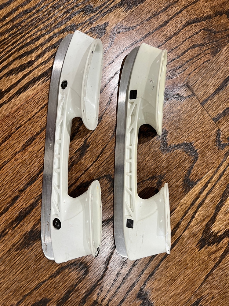 Mission Pitch White Runner Blade Holder 263 mm -Used