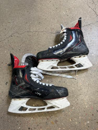 Used Senior Bauer Vapor 3X Pro Hockey Skates 9