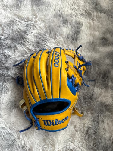 A2000 Baseball glove