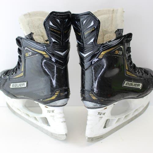 Junior Used Bauer Supreme S29 Hockey Skates Size 1 (Fits Boy/Men 2.5 US Shoe Size)