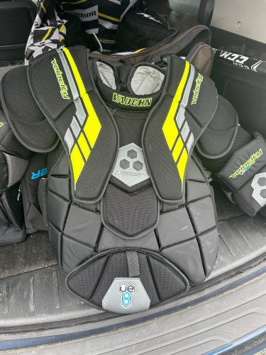 Used XL Vaughn  Velocity V7 Goalie Chest Protector