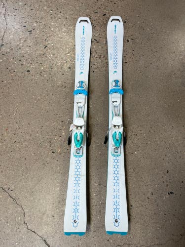 Used Women's 2018 HEAD Total joy 148 cm Powder Skis With Bindings Max Din 11